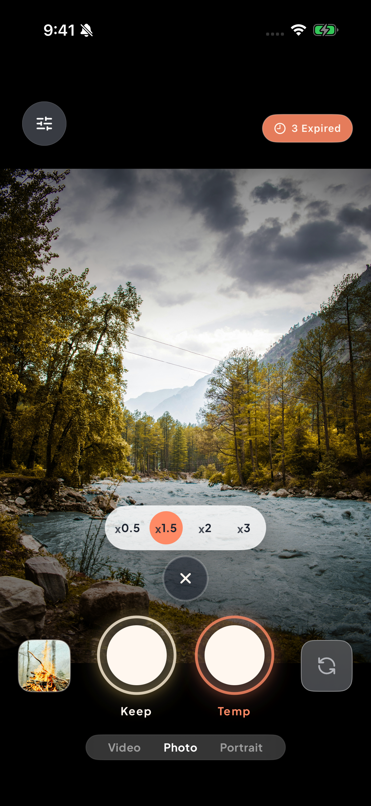 LightRoll camera showing the river shot with Keep and Temp shutter controls.